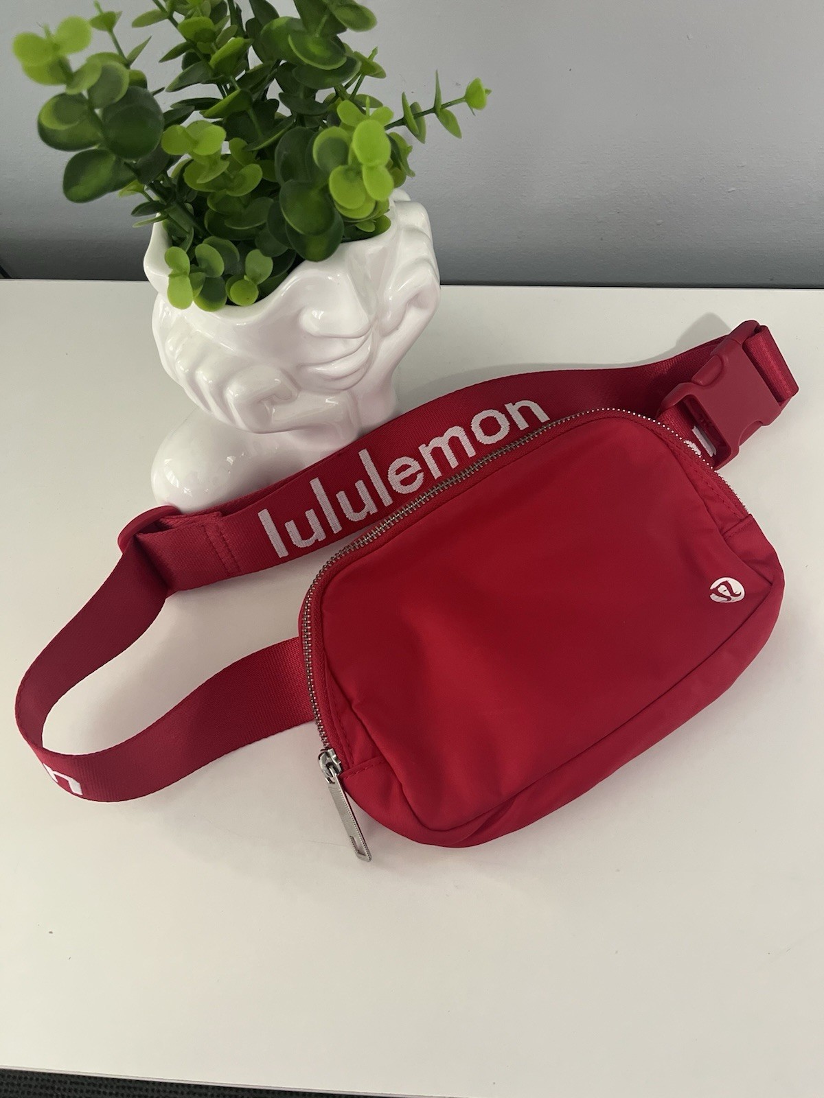 Lululemon everywhere Belt Bag employee limited edition