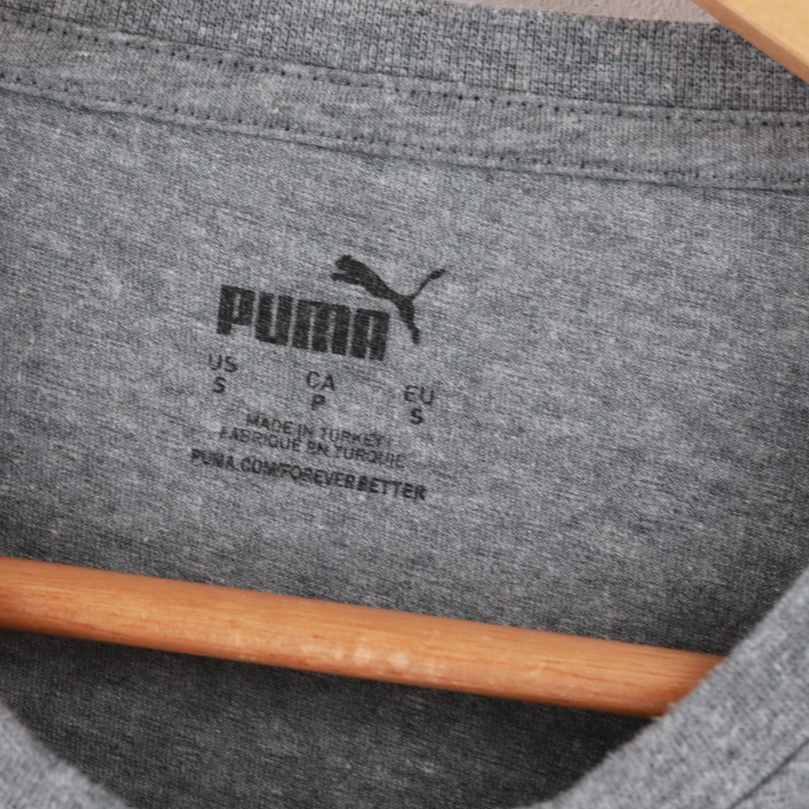Puma T-Shirt Size S Logo Printed Grey