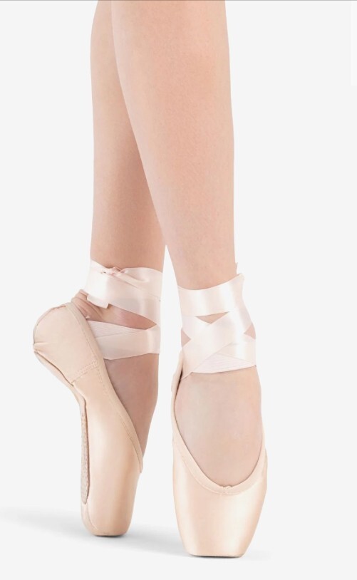 NIB Capezio Phoenix #1146W Pointe Ballet Dance Toe Shoe