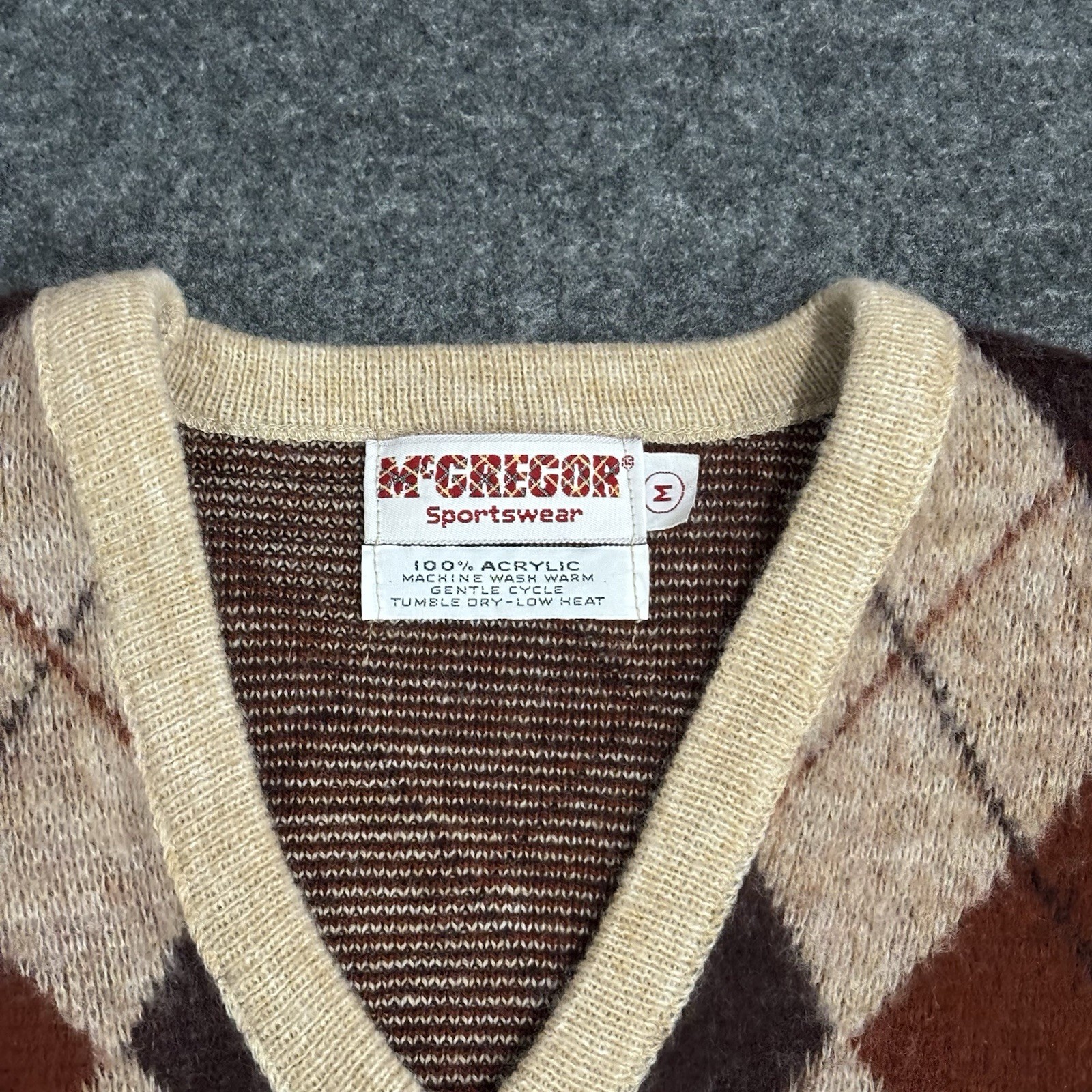 Vintage McGregor Sportswear Argyle V-Neck Sweater Size Medium USA Acrylic