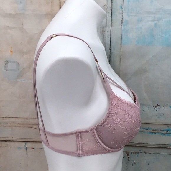 Victorias Secret Very Sexy Strappy Push-Up Bra 32B Lace Light Pink Adjustable St