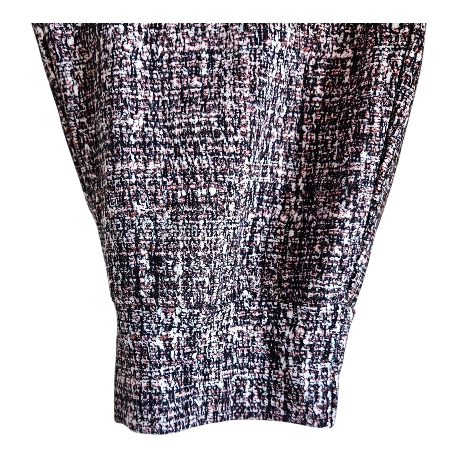 TORRID 3 Women’s 20 22 Pants Pull On Tapered Ankle Black Pink White 43 x 25.5
