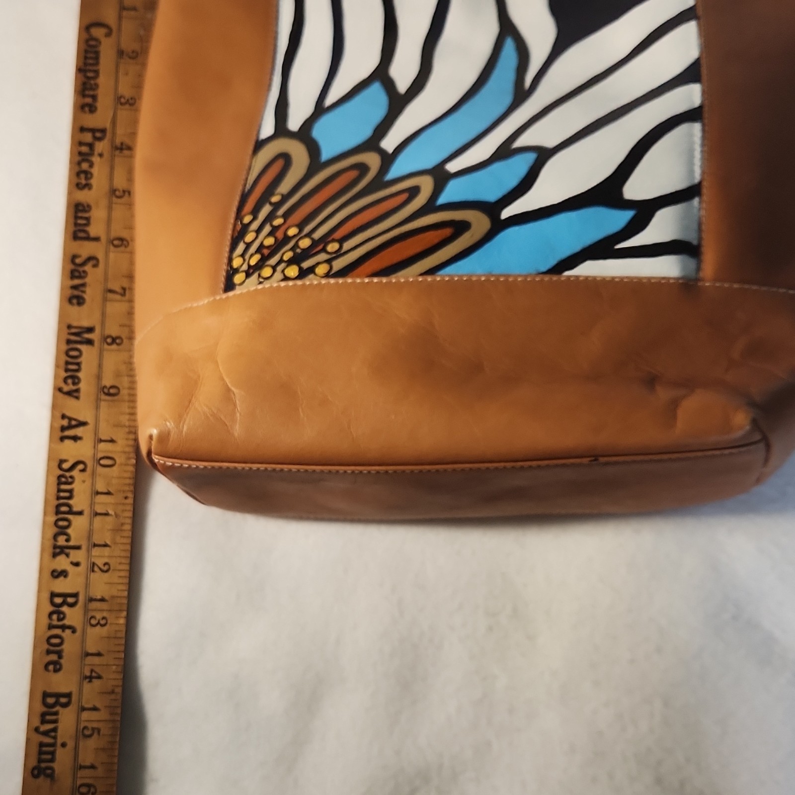 Le Donne Leather Tan Zip Shoulder Bag w/ Painted Floral Design, Inner Pockets