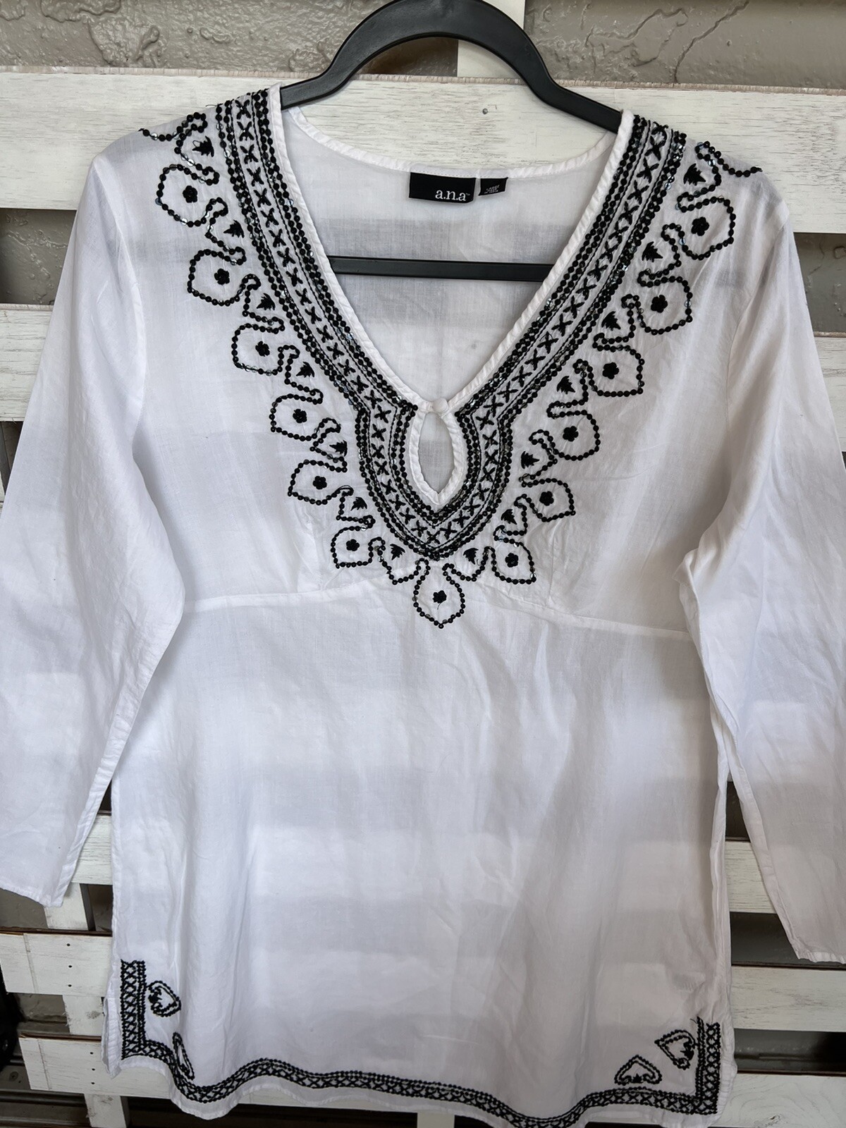 a.n.a. Sequence Beach Cover Up Women L White Black Trim V Neck Long Sleeve