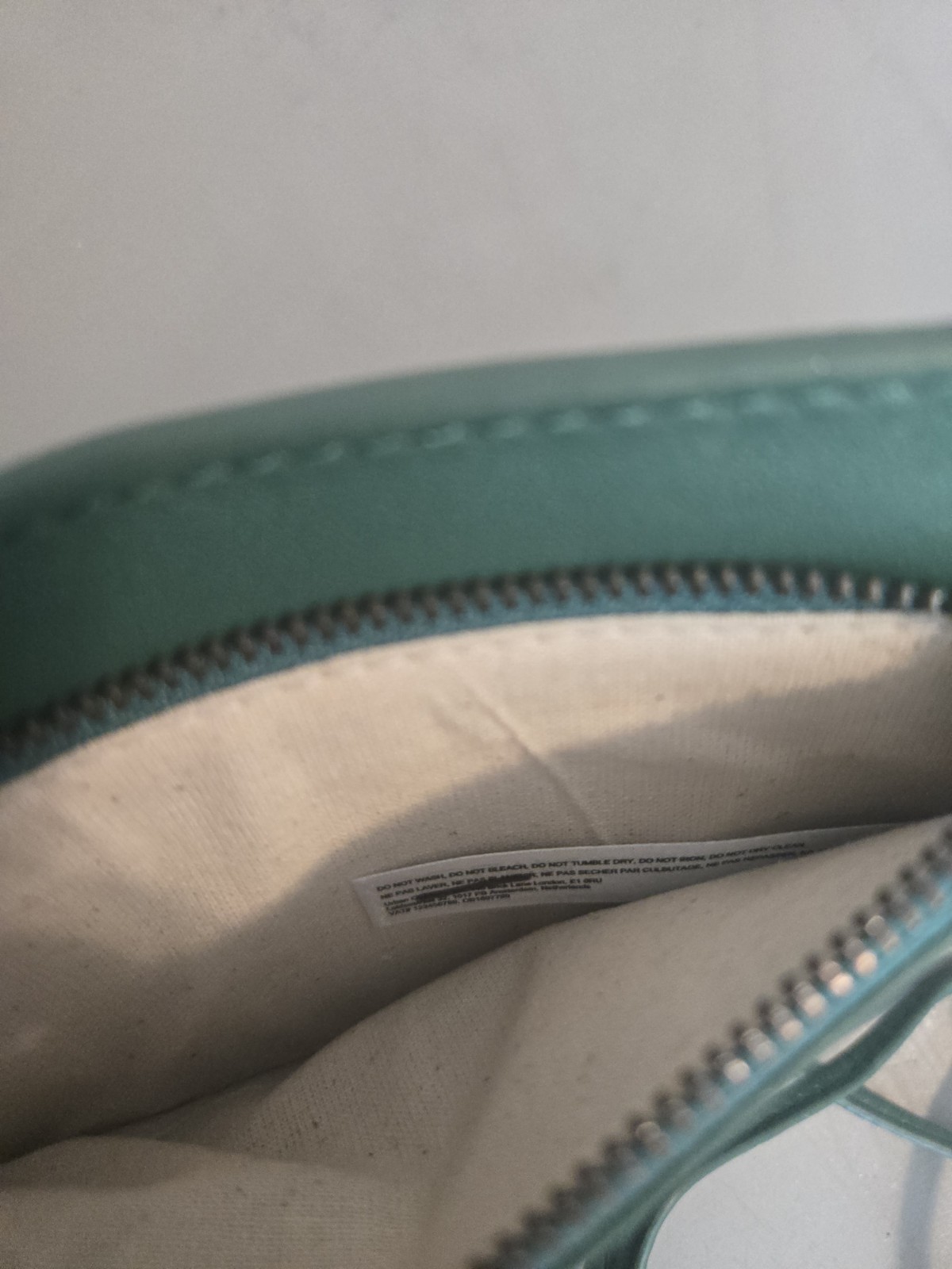 Green Faux Leather ID/Document Holder Lanyard Card Case w/ Credit Card Slot