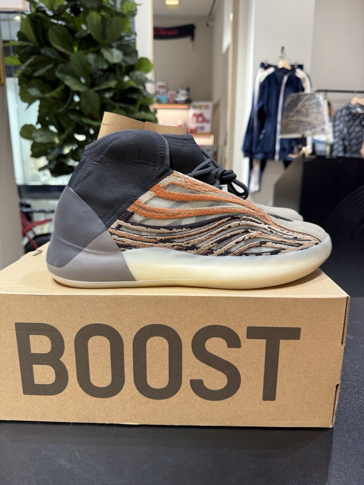Size 9 – adidas Yeezy Quantum Flash Orange