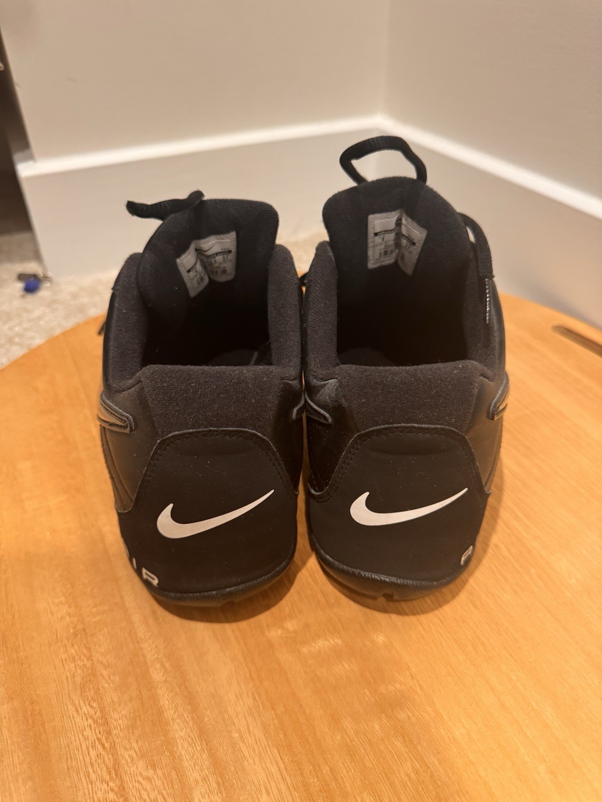 Nike Air Black Lace Up Men’s Low Top Athletic Sneakers