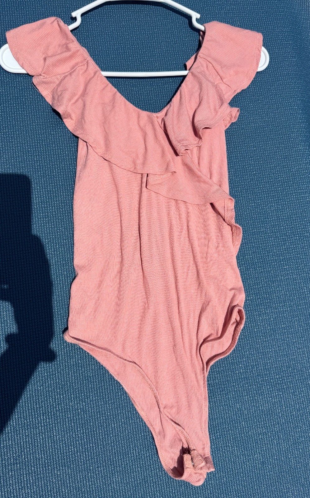 Women’s Summer Tops Size Xsmall, Small & Medium — 4 piece multicolor top lot