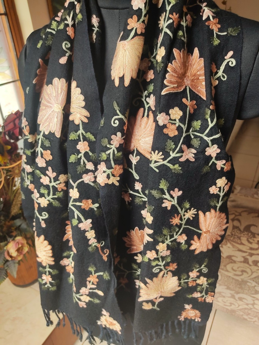 HAND EMBROIDERED BLACK COLOR CREWEL SCARF 100% CASHMERE PASHMINA FLORAL