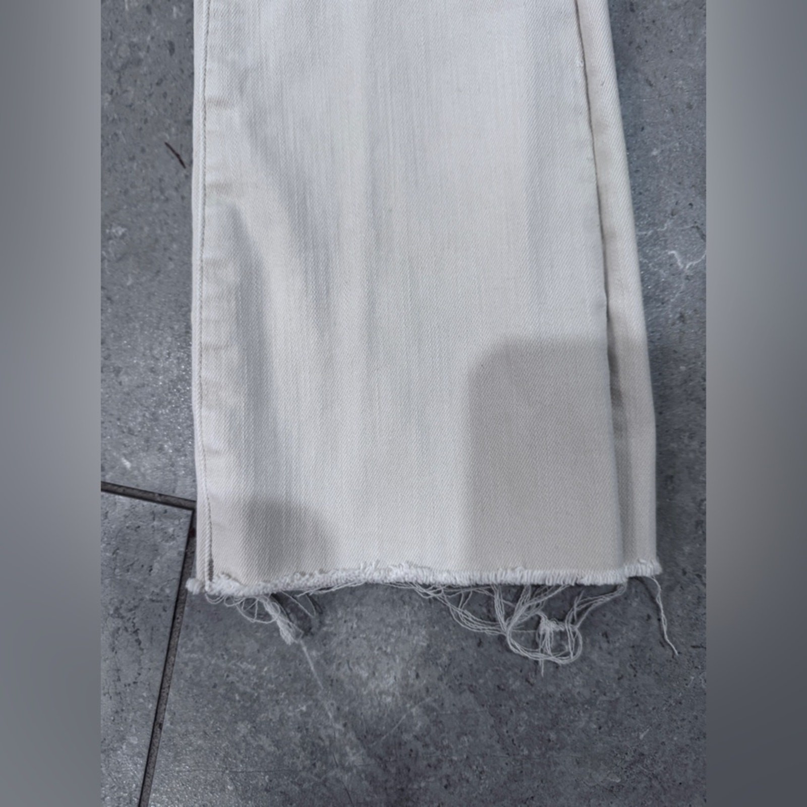EUC Pistola Off-White Flare Jeans, size 24