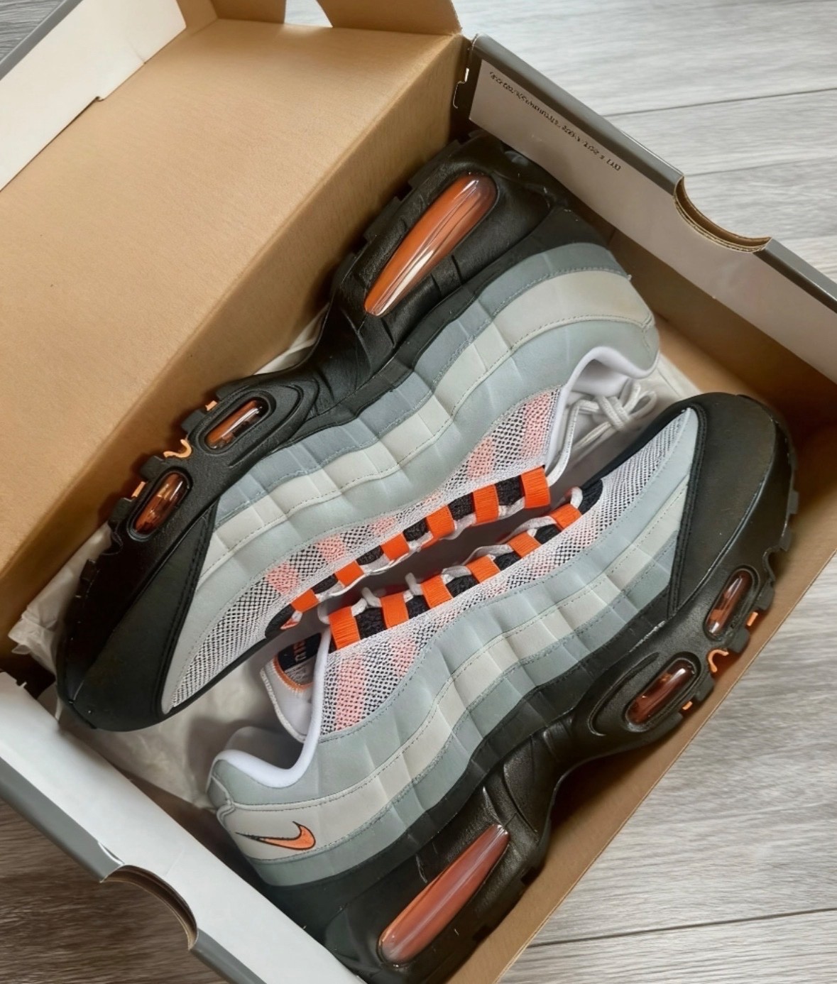 Nike Air Max 95 OG Big Bubble Bright Mandarin HM4740-005 White Orange Men size 9