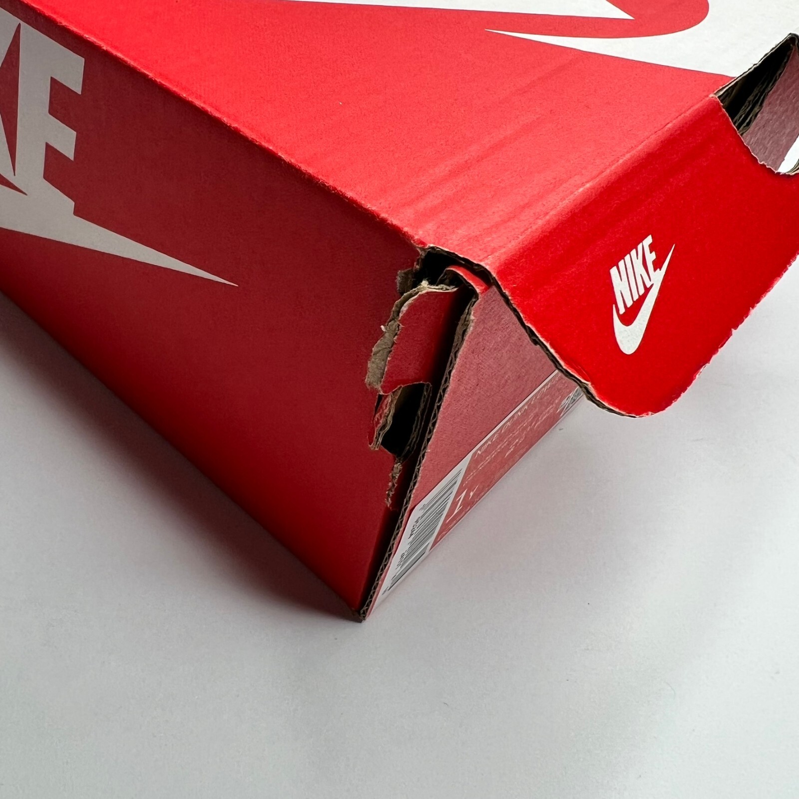 NBA × Nike Dunk Low EMB ‘75th Anniversary Chicago Bulls’ DC9564-100 Size 1Y BNIB
