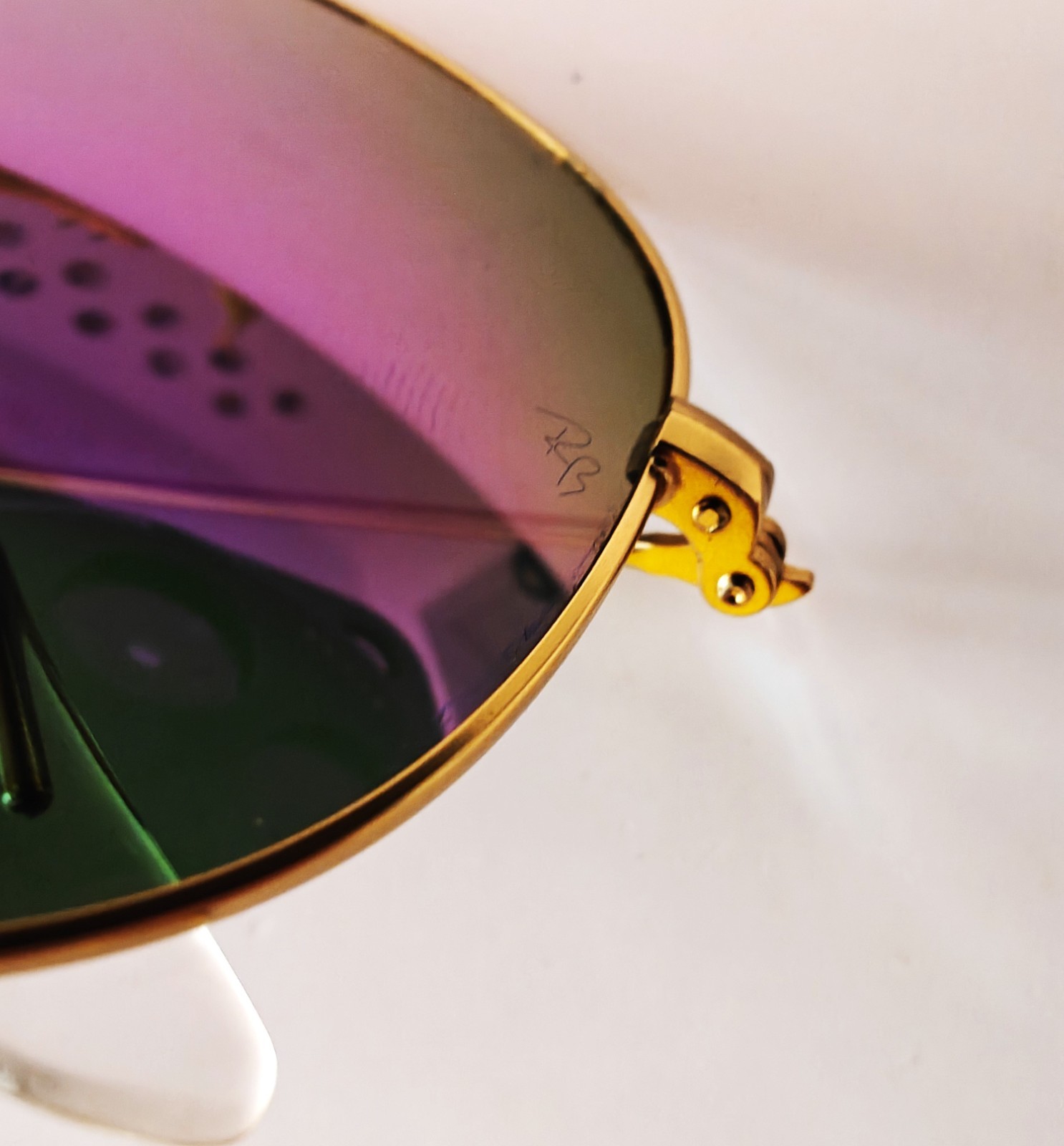 Ray-Ban RayBan RB3025 Aviator Matt Gold Frame Purple/ Violet Flash Lens 58mm