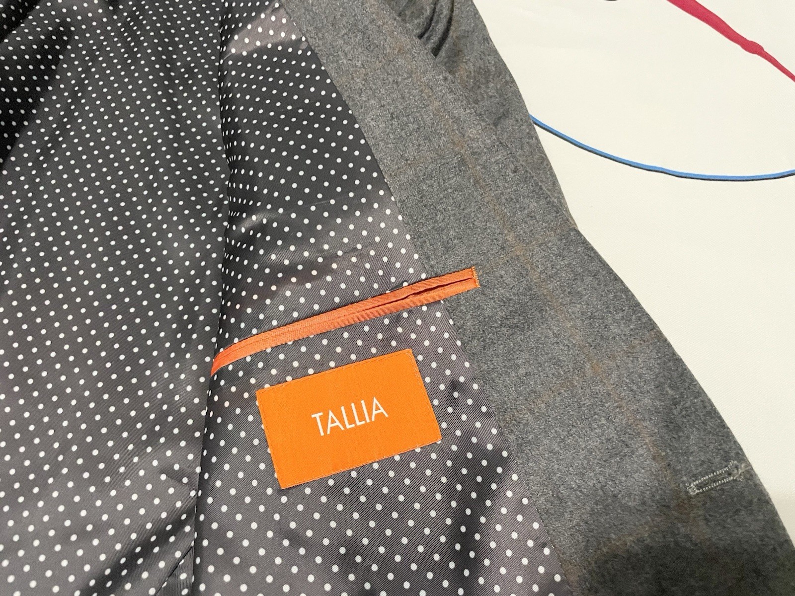 NWT Tallia 2 pc Suit Jacket Blazer 40R Pants 33×31 100% Wool Plaid Gray $650
