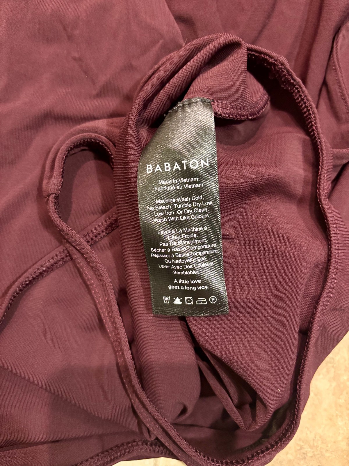 Babaton by Aritzia – Contour V-Neck Longsleeve Deep Bodysuit – Burgundy sz M