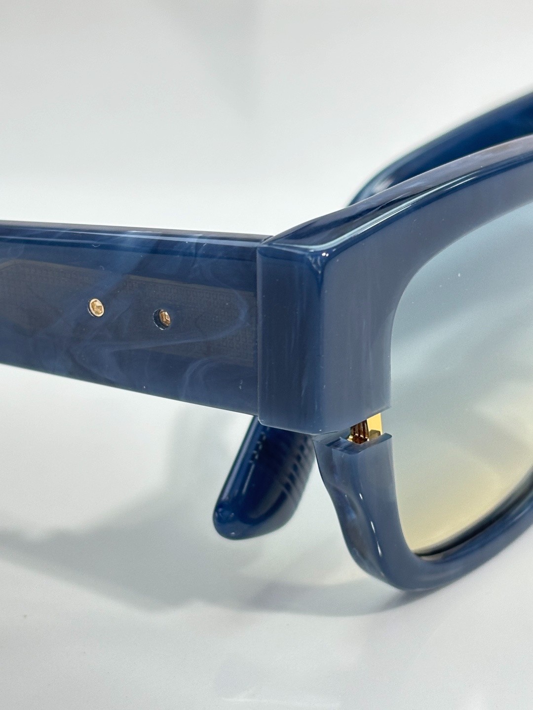 DITA SEKTON MODEL：DTS122 Men’s Sunglasses Lens Size 52口22-145mm -With New Case