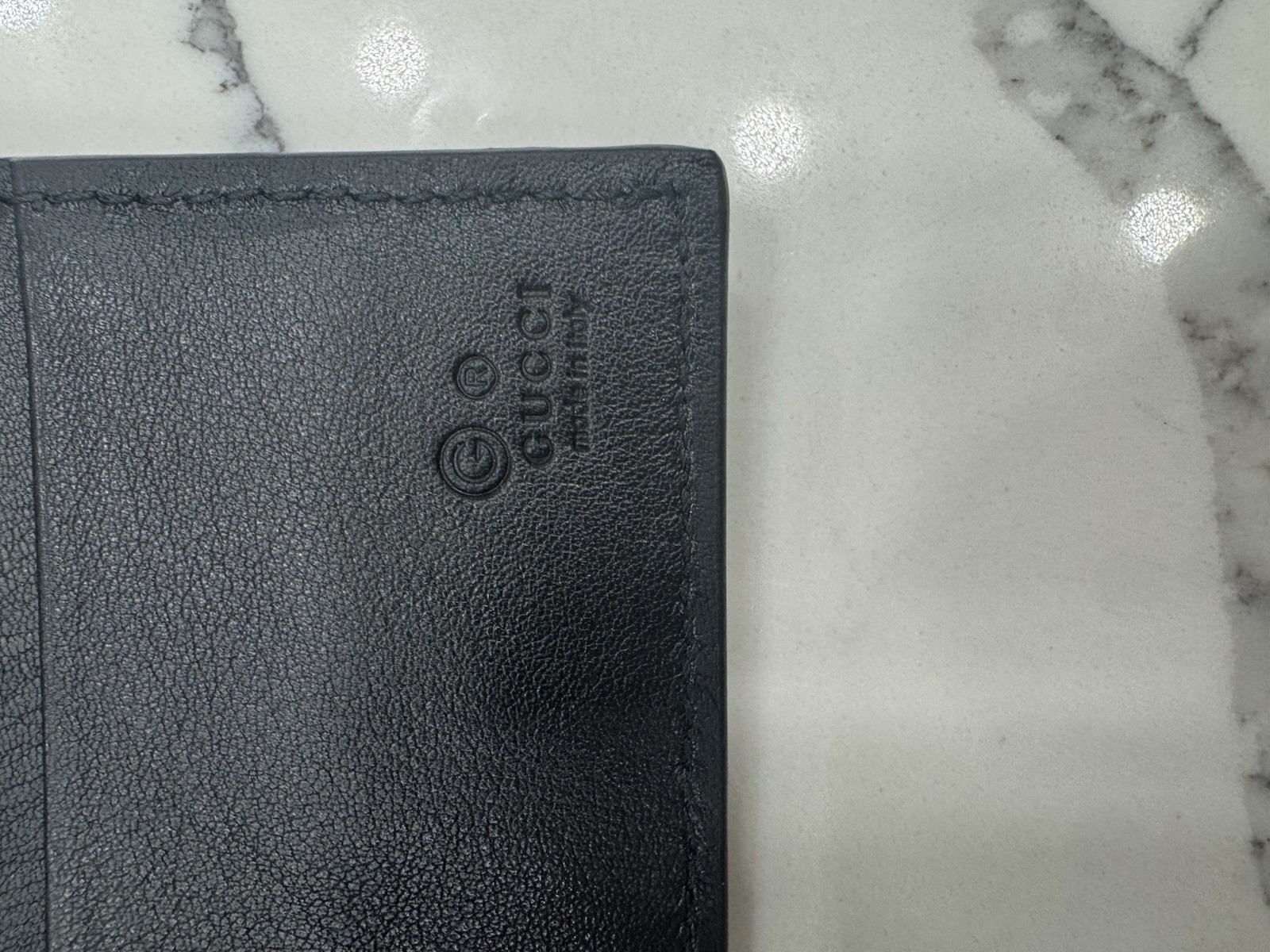 Gucci Men’s Black Micro GG Logo Pattern Bifold Folding Wallet, Logo Accents
