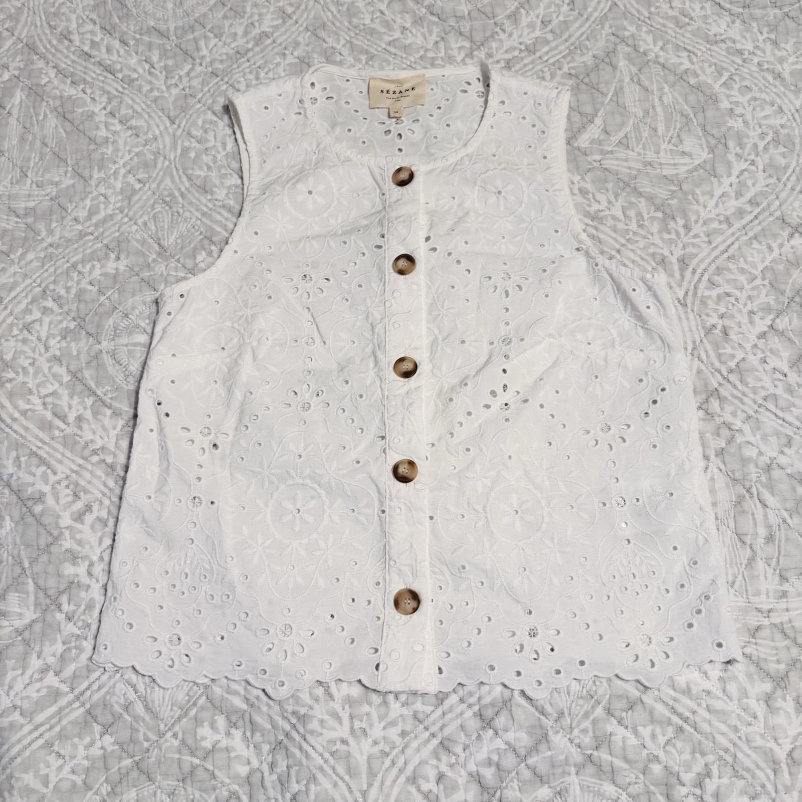 NWOT Sezane Roni White Eyelet Button Front Sleeveless Top