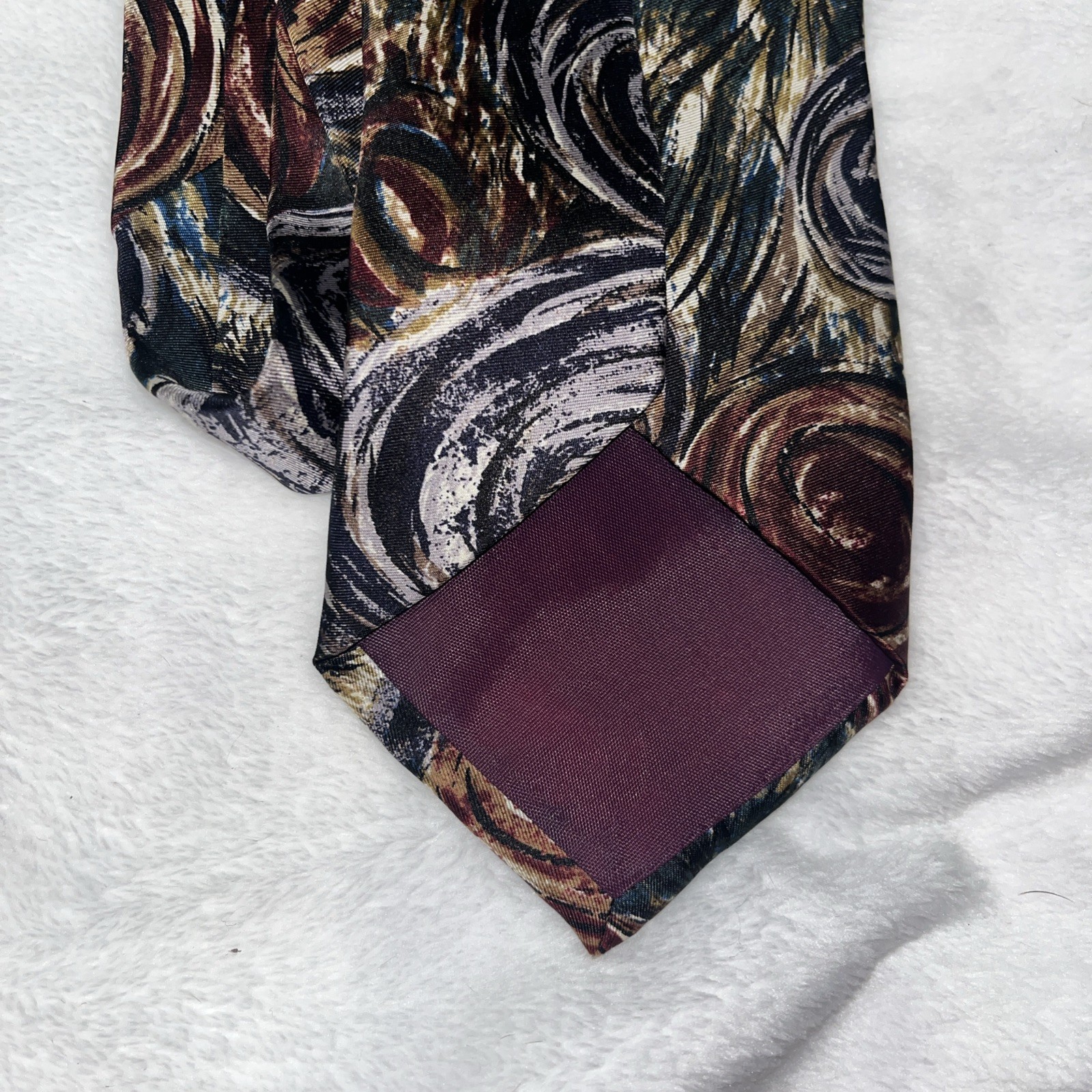 Vintage Studio R Tie