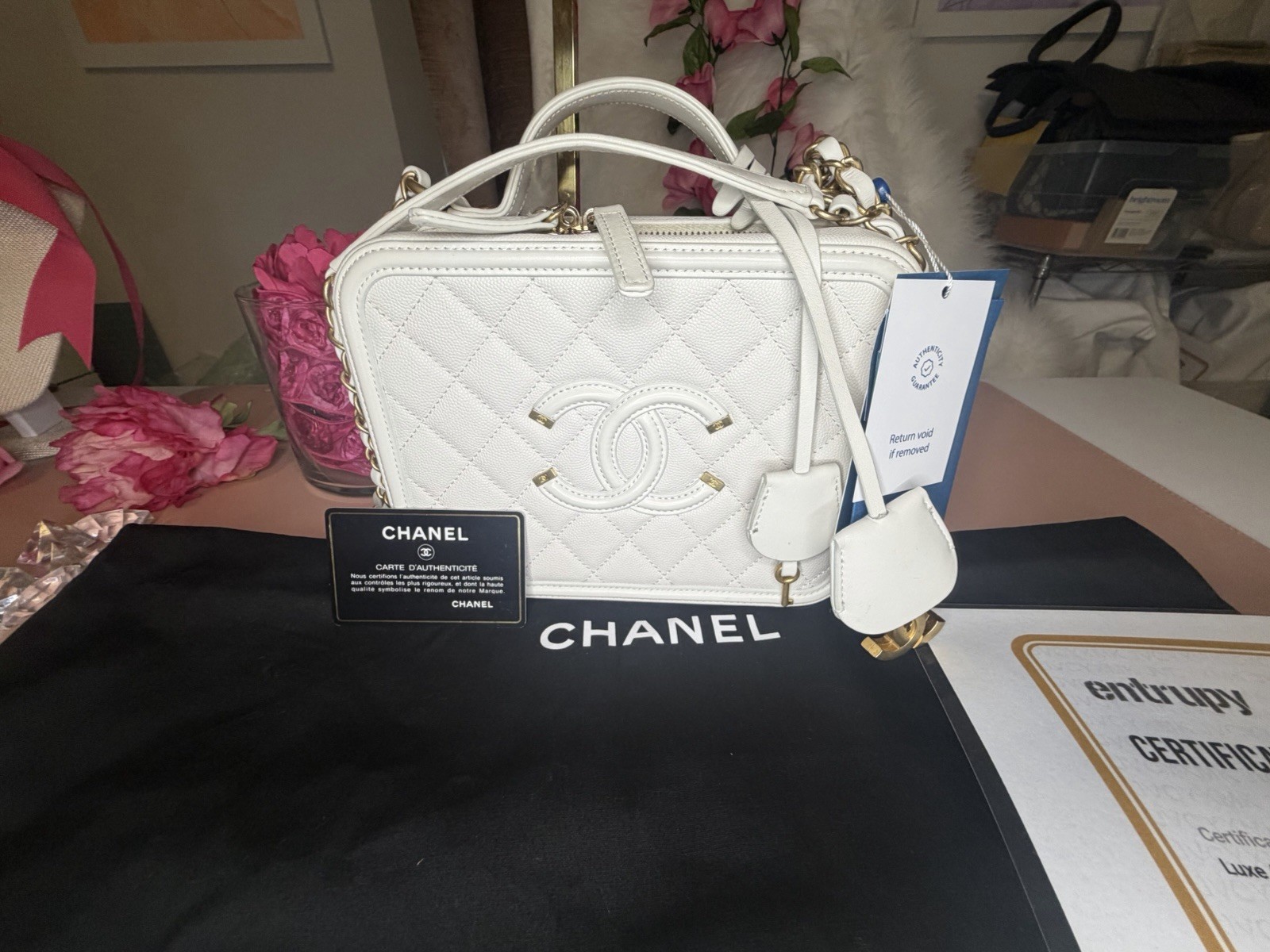 Authentic Chanel CC Filigree Vanity Case White Caviar Gold Hardware COA ICONIC