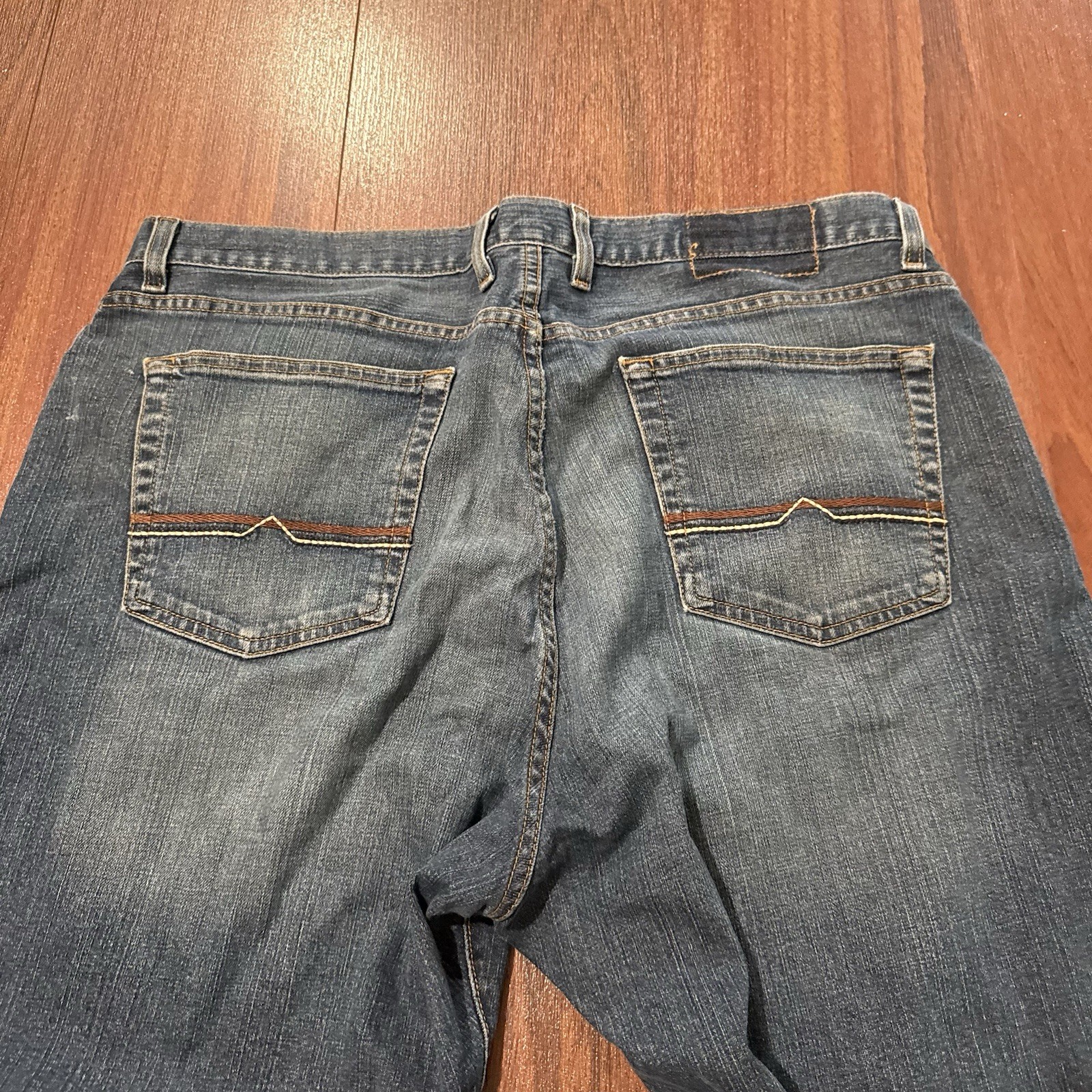 Lucky Brand Men Size 36 Straight Fit Blue Denim Jeans Cotton Logo 5Pocket Design