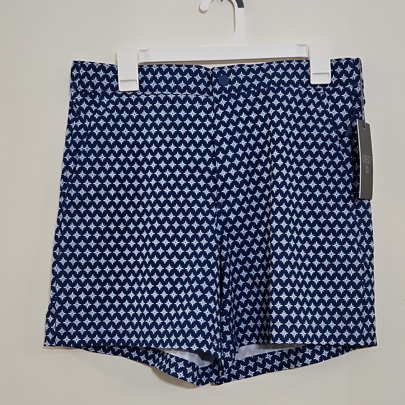 VRST Mens Resort Short 6″ Four-Way Stretch Quick Dry UV Blue Geometric Men’s M