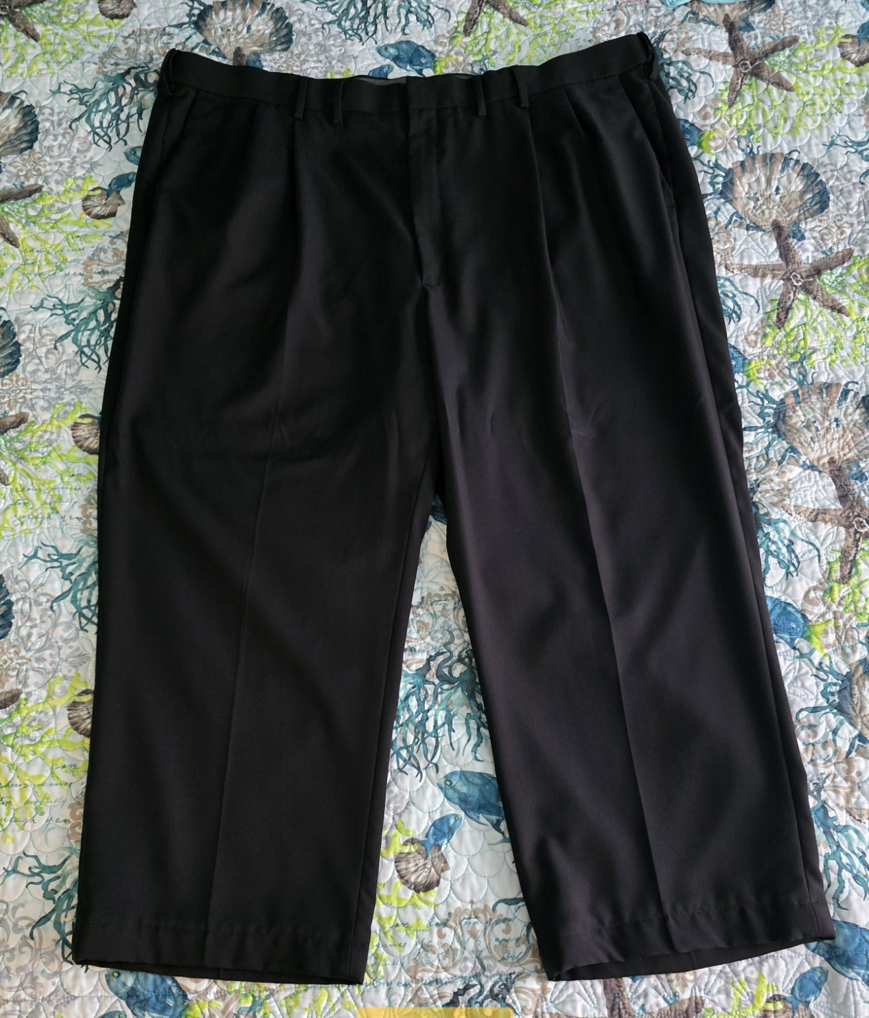 Haggar Men Black Dress Pants Classic Fit Pleated Straight Leg Polyester 46 X 29