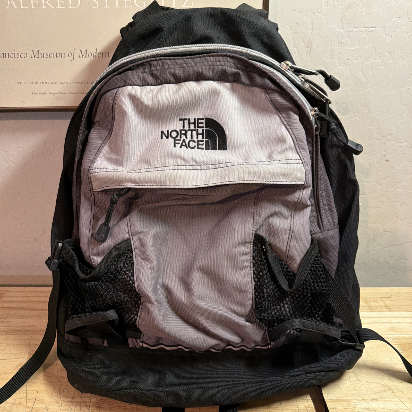 THE NORTH FACE Recon Everyday Laptop Hiking Outdoors Camping Backpack Black gray
