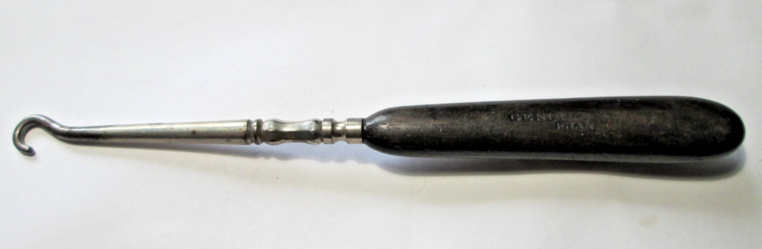 Button Hook Ebony Handle 6.25″ long Made in France