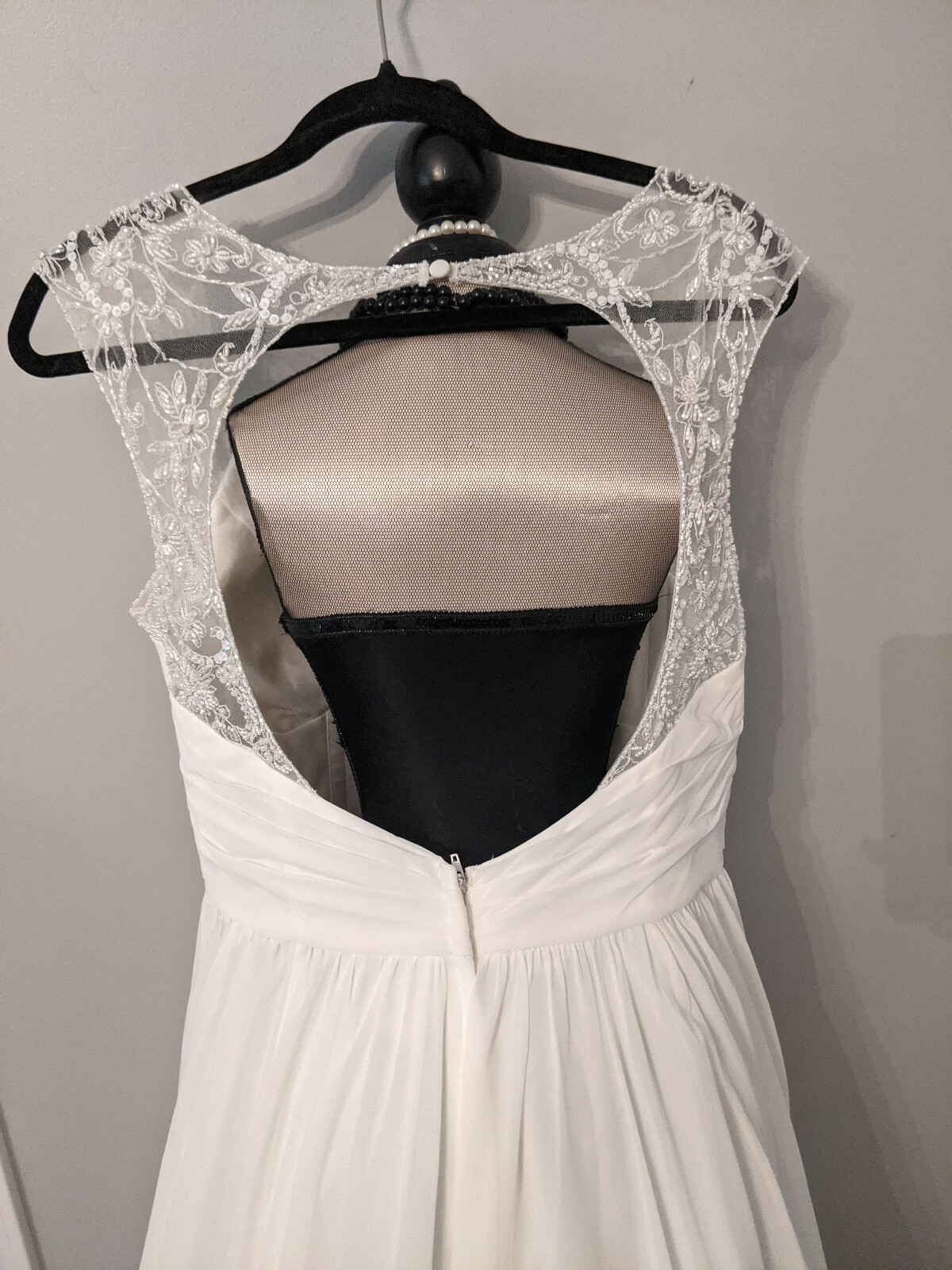 DAVID’S BRIDAL Size 14 A-Line Ivory Full-Length Classic Chiffron Wedding Dress