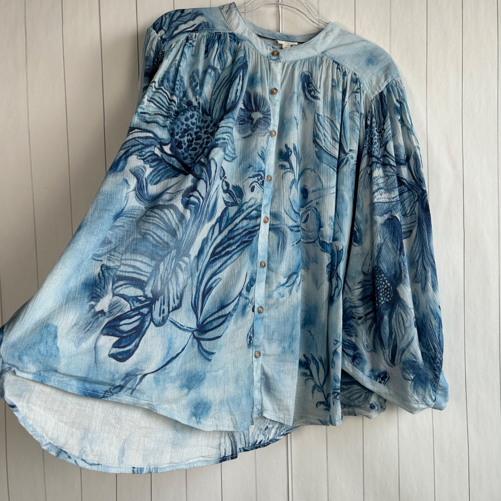 Anthropologie Pilcro plus size 2X Sidney batwing blouse blue floral batik cotton