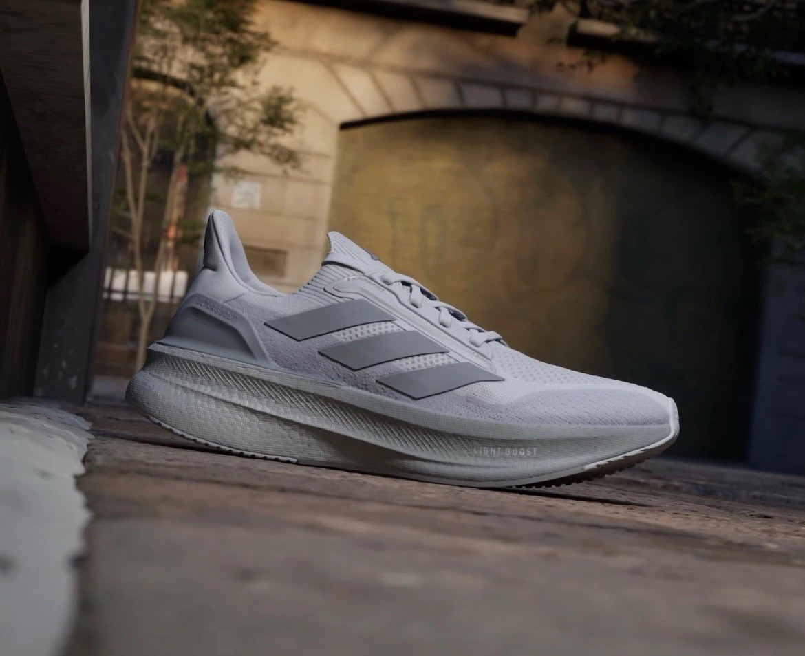 Size 9.5 – adidas Ultraboost 5x Light Solid Grey Halo Silver JQ9077 Running Shoe