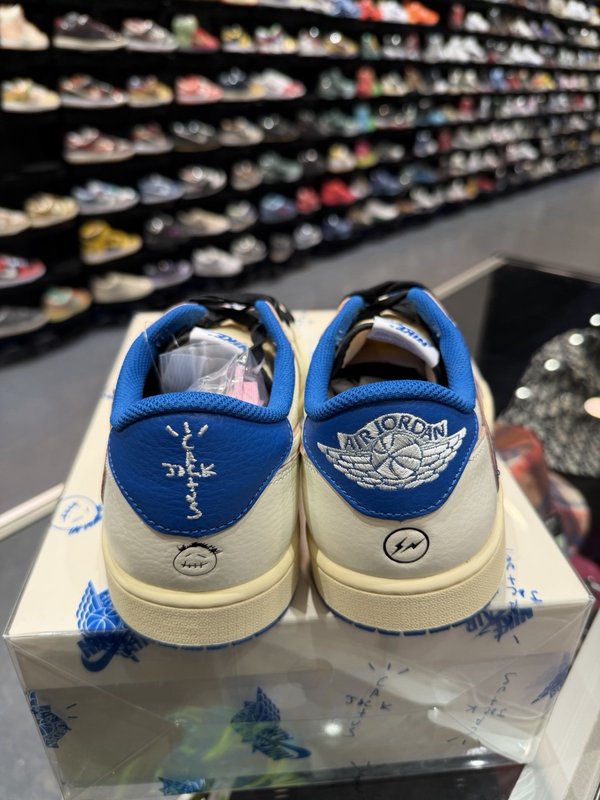 Size 11 – Fragment Design x Travis Scott x Air Jordan 1 Retro (DM7866 104)