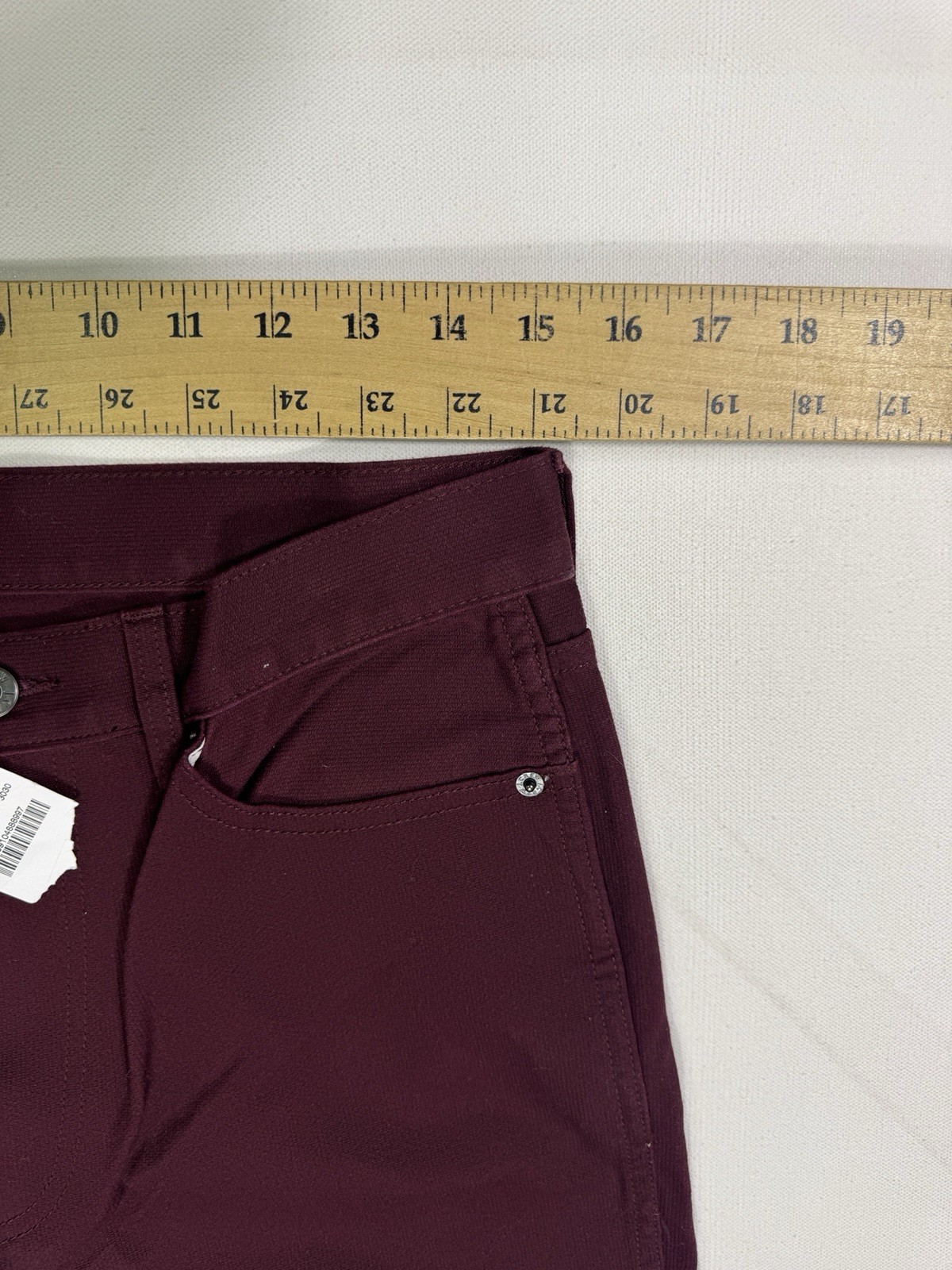 J Crew The Sutton Men’s 30×30 (30×29) NWT Maroon Chino Pants Slim Fit Modern