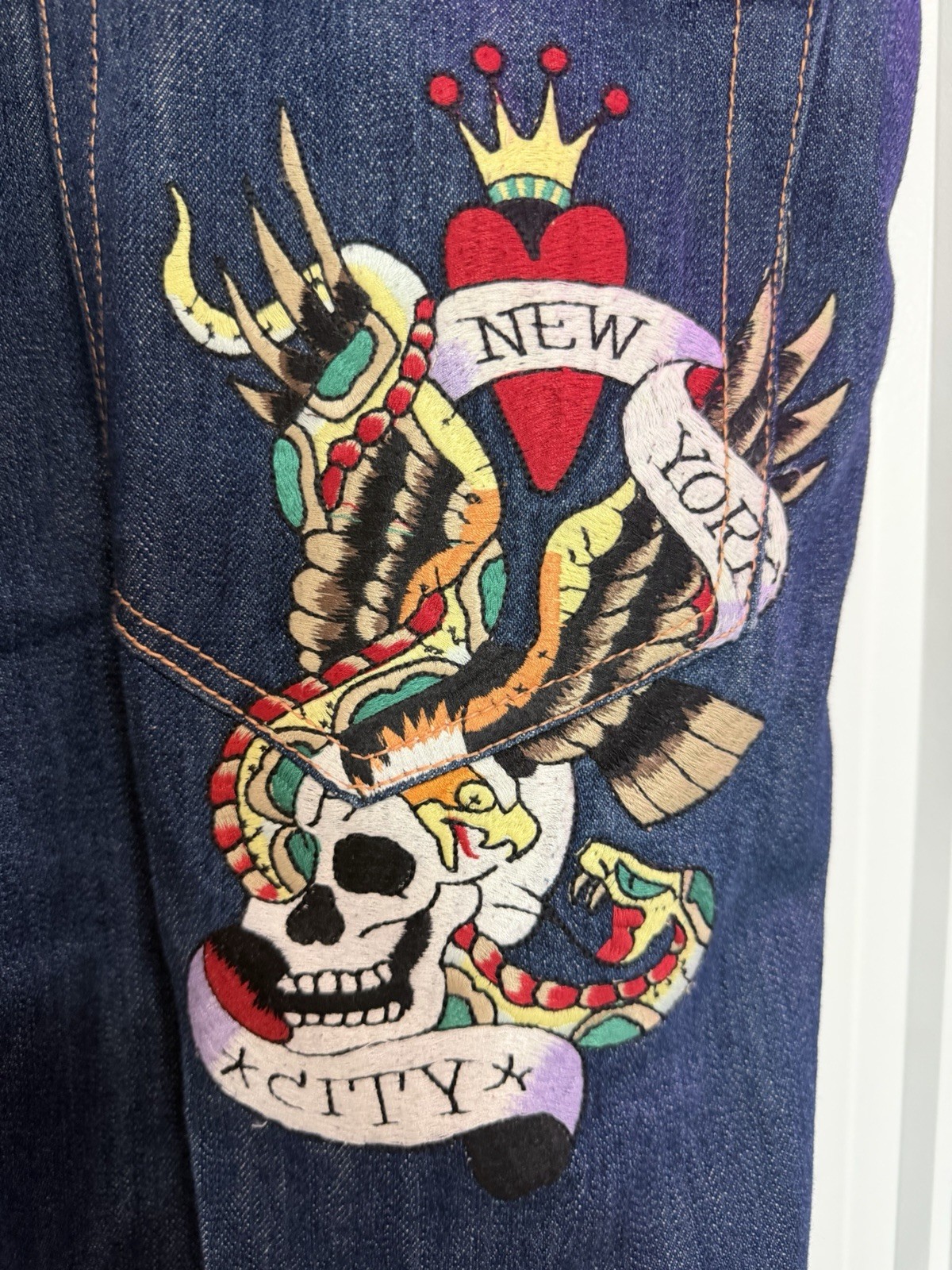 Ed Hardy Men’s Blue Dark Wash Straight Denim Jeans Embroidered Skull Distressed
