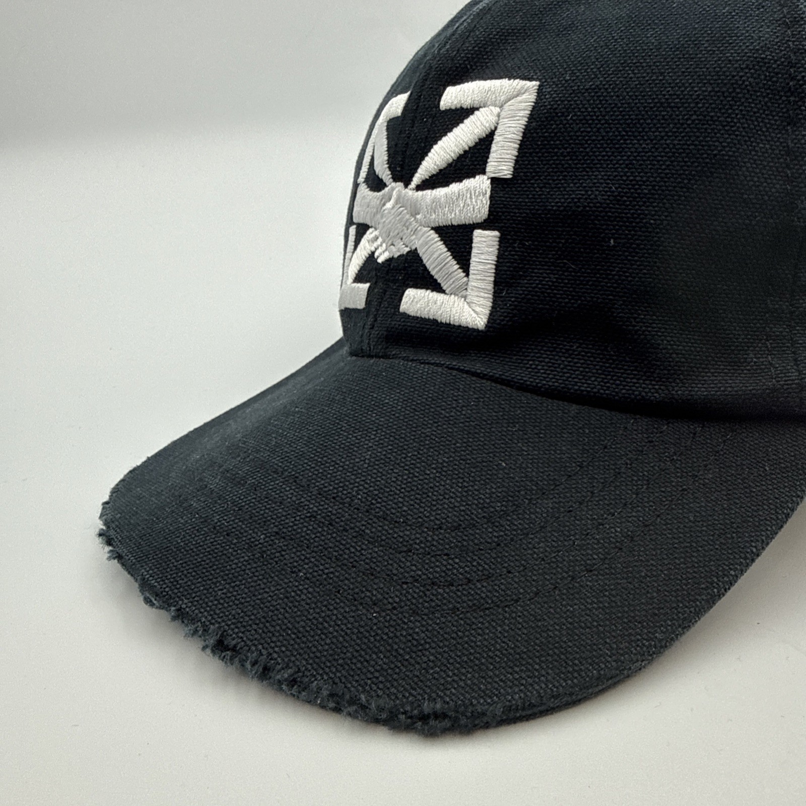 Off-White Black & White Arrow Cap Distressed Style Hat – One Size Adjustable