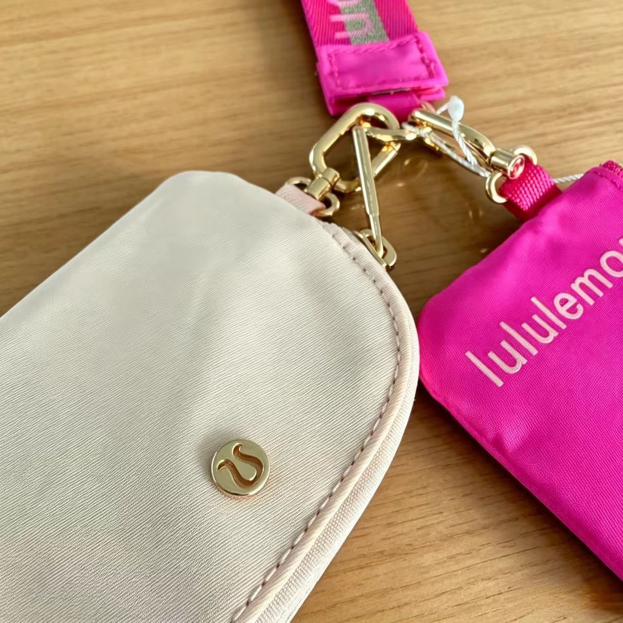Lululemon Dual Pouch Wristlet Keychain Wallet Black, NWT