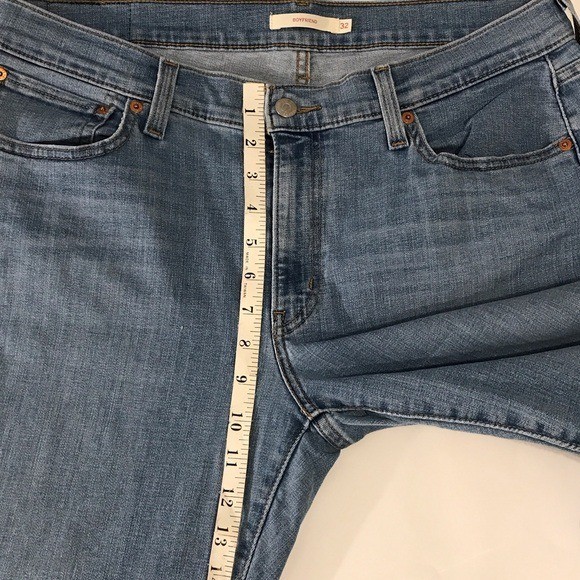 Levi’s Boyfriend Jeans – Size 32 x 27 – Relaxed Fit Denim