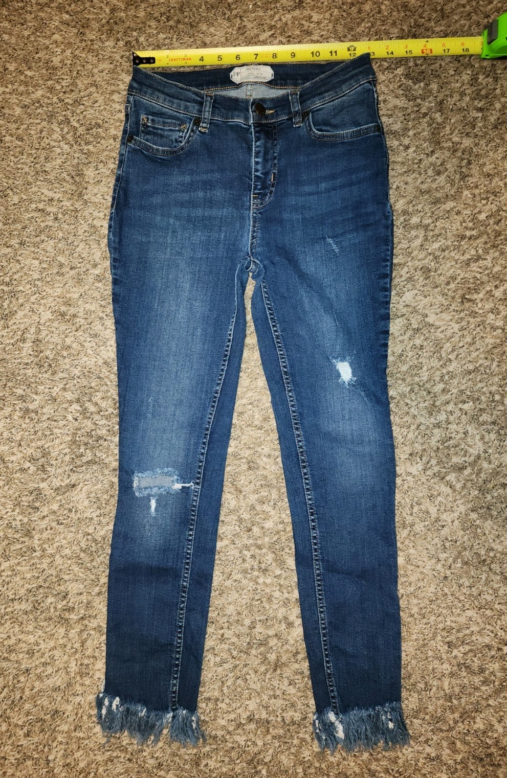 Free People Sz 26 Ripped Fray Raw Hem Skinny Jeans 61502-16515125 EUC