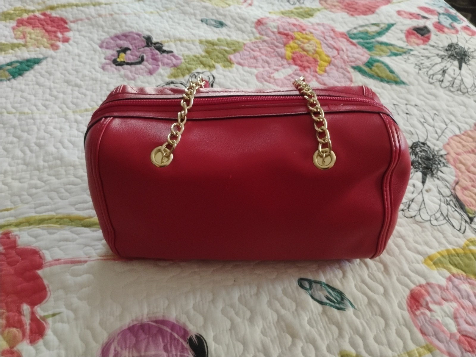 Juicy Couture Lipstick Call It Quilts Satchel Handbag Purse. New Without Tag.