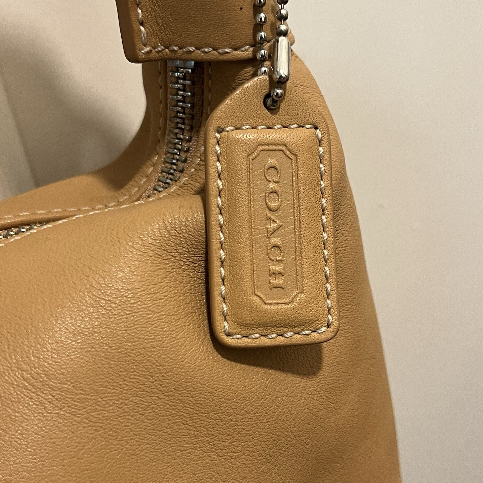 COACH 9564 British Tan Leather Legacy Demi Hobo Shoulder Bag Convertible Strap