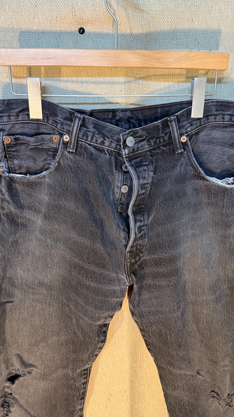 Levi’s 501 Black Distressed Jeans Button Fly Faded Denim Men’s 36×29