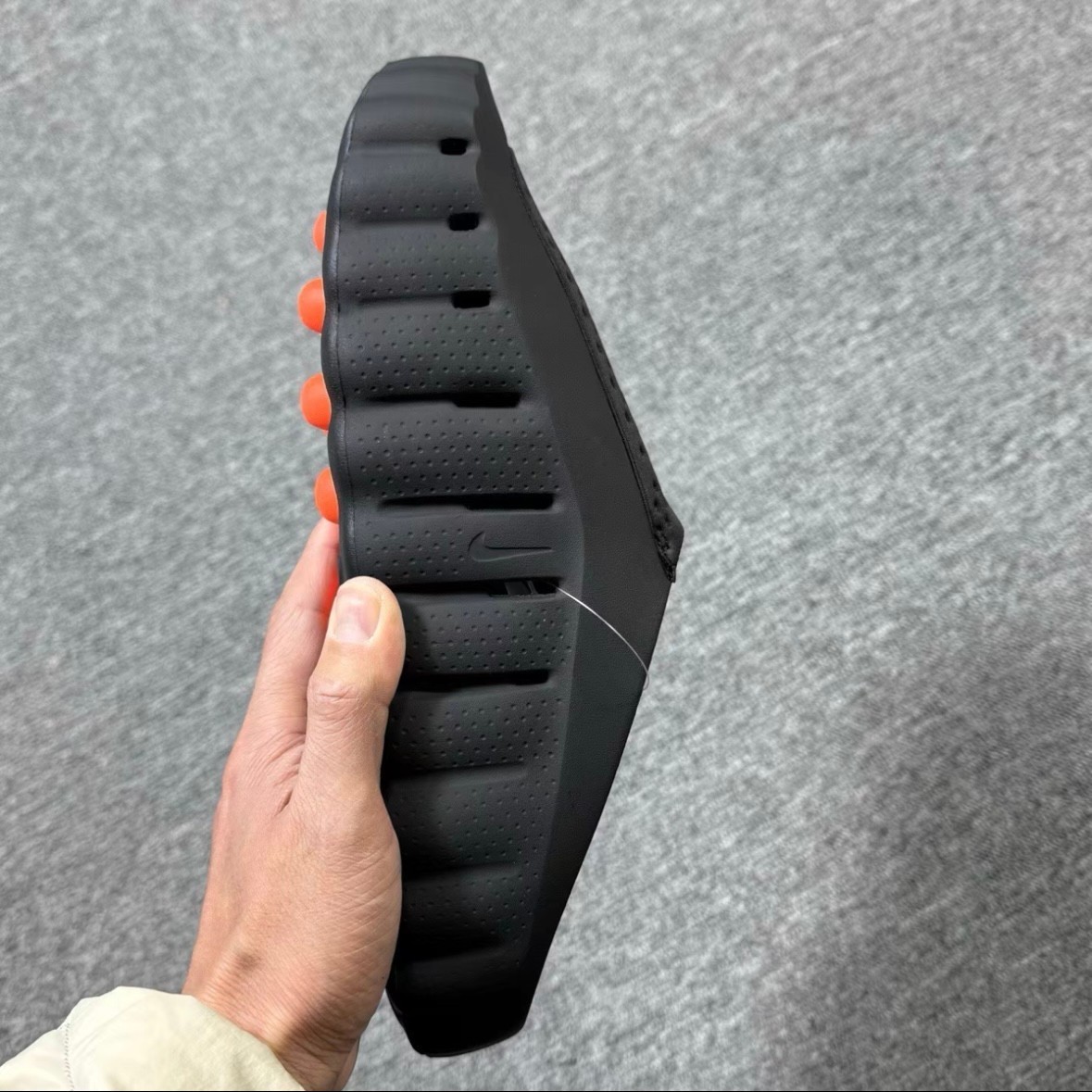 Nike Men’s Mind 001 Black Slippers Slide Mules Pregame
