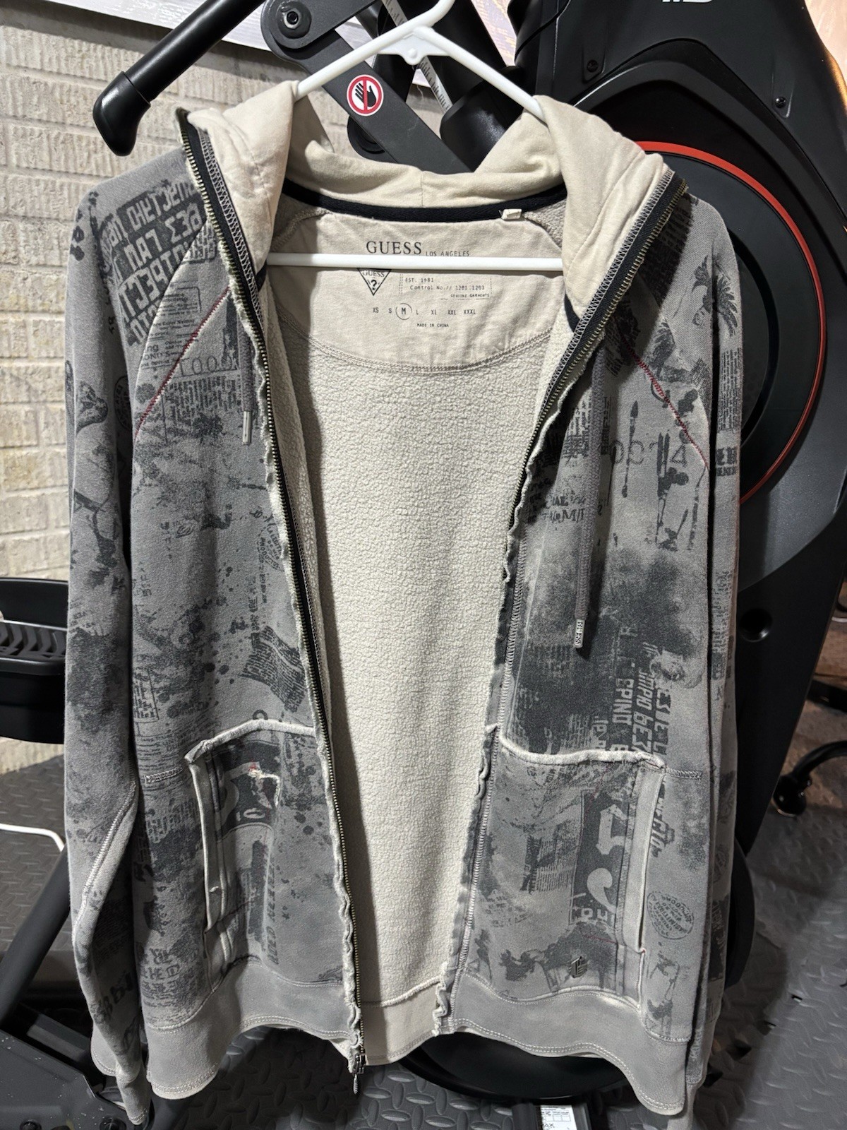 Vintage Y2K Guess Full Zip Up Graphic Jacket Size M
