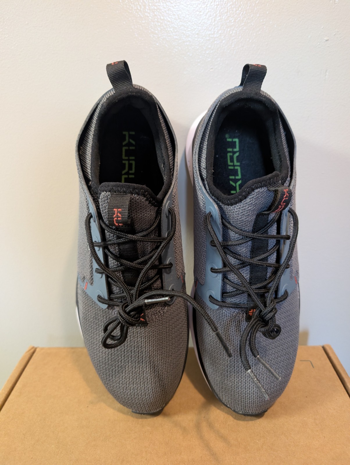 Kuru Atom Mens Sz 11 Waterproof Gray Black Athletic Walking Shoes Sneakers w/Box