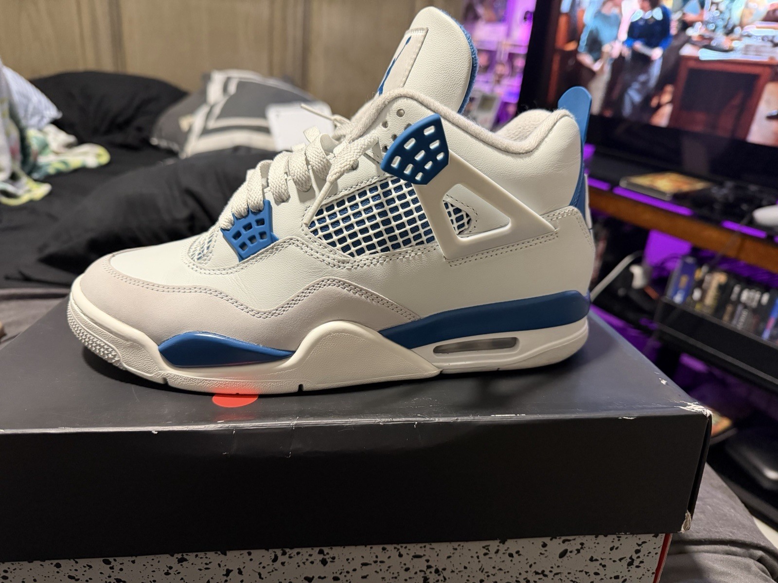 Jordan Air Jordan 4 Retro military blue white blue gray leather lace up men’s
