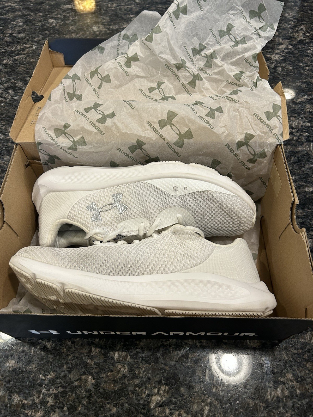 Under Armour Charged Pursuit 3 Shoes, White – Original Box Included – Size 11.5