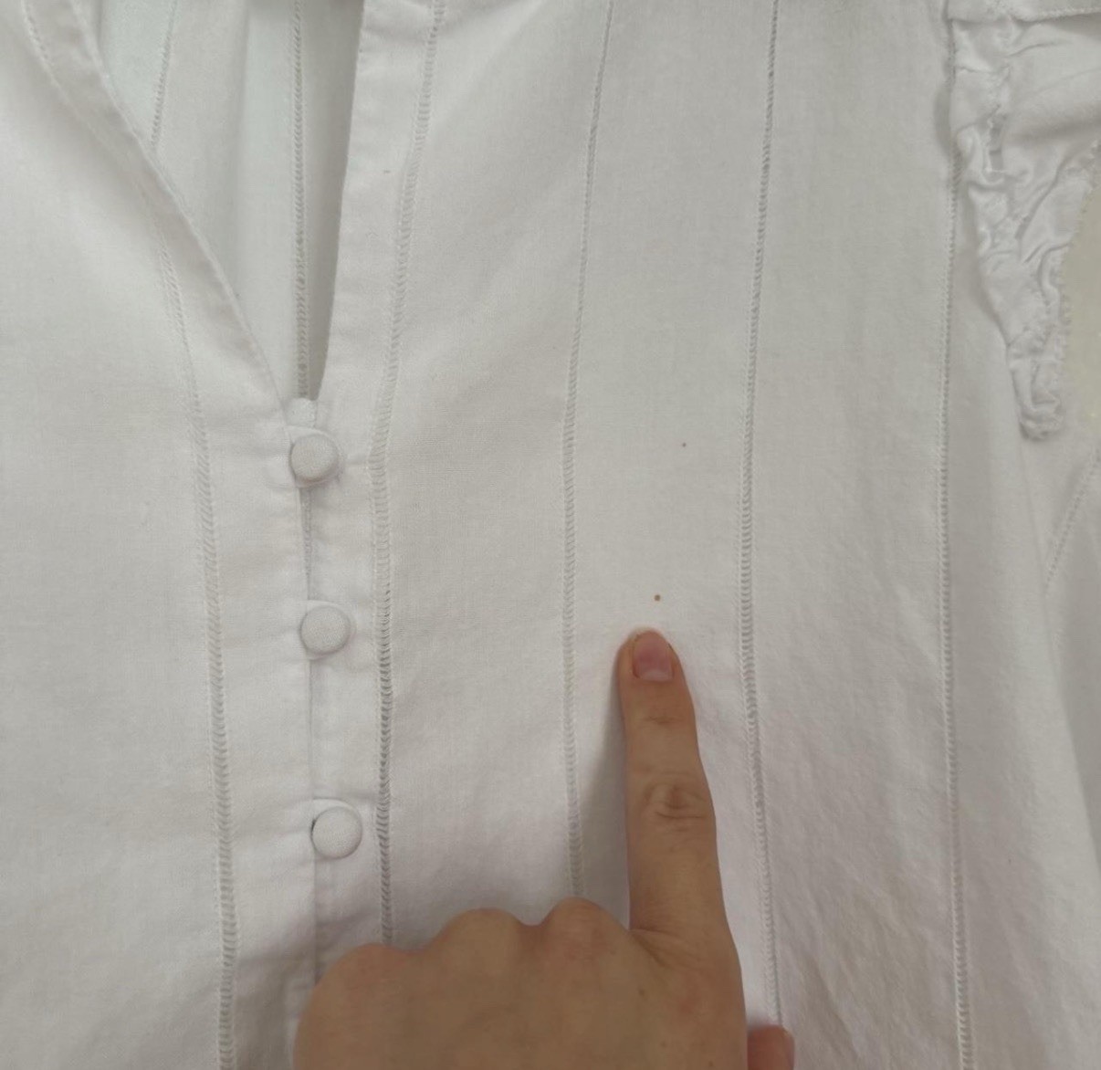 J McLaughlin White Alisa Blouse With Flutter Sleeves