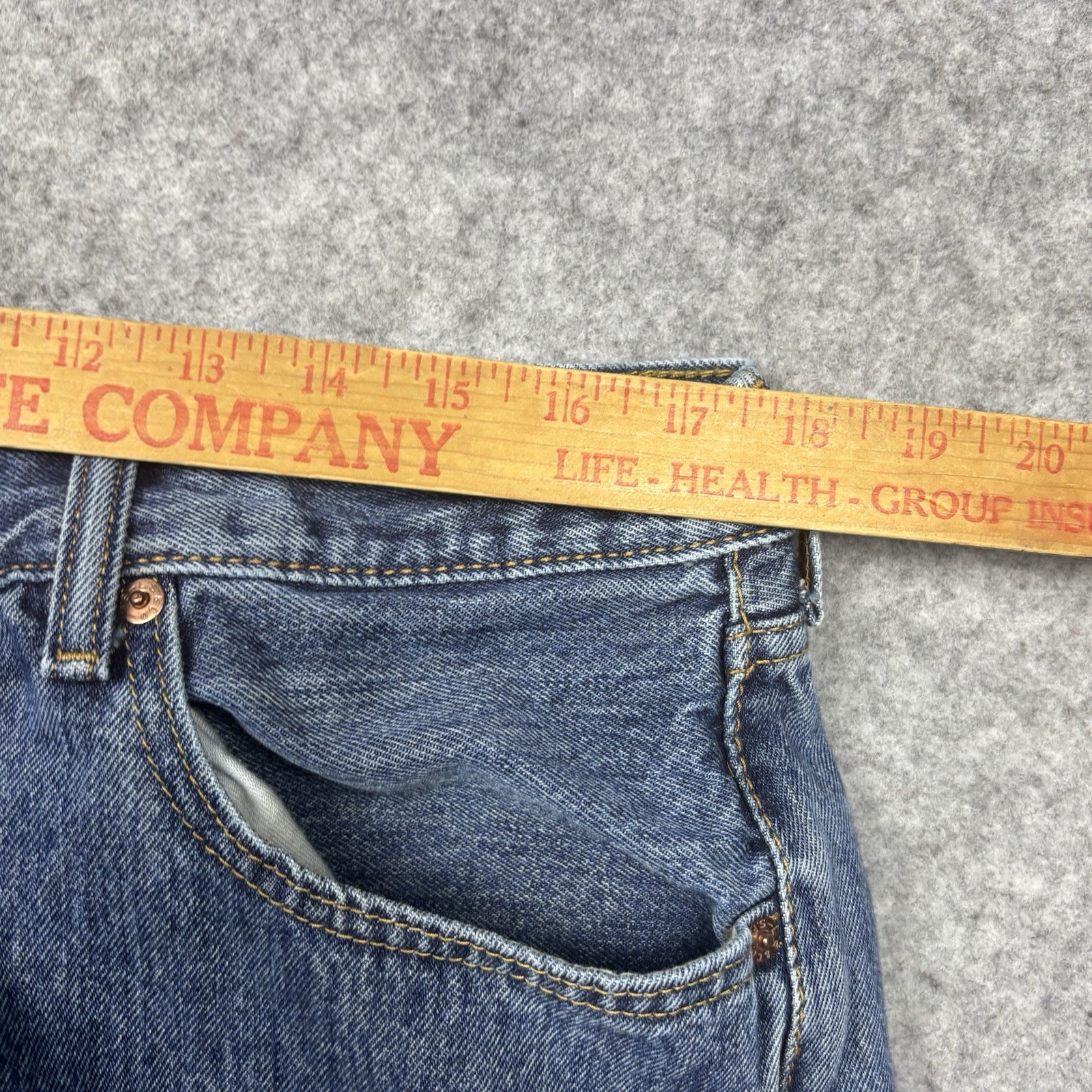 Levis 501 Original Straight Button Fly Denim Jeans Mens 38×30 Blue Medium Wash