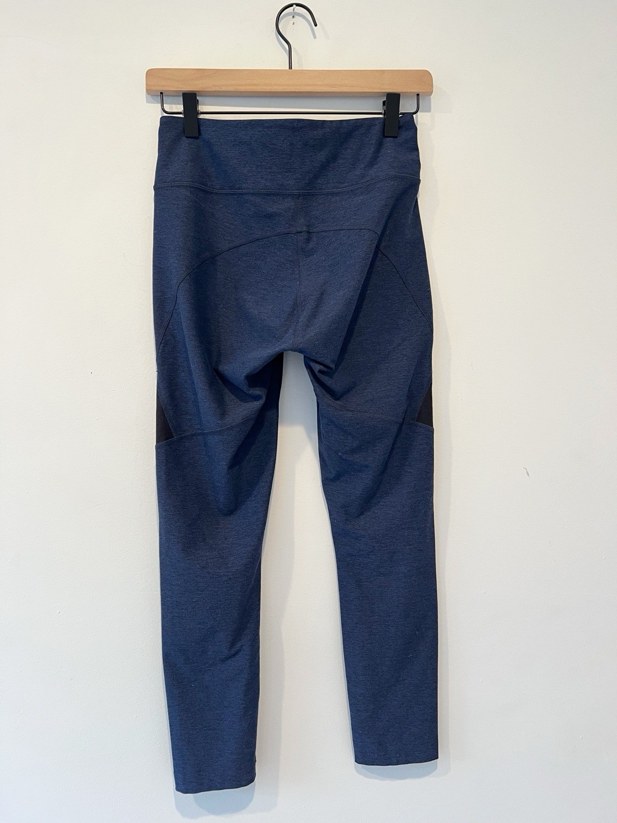 Outdoor Voices two tone color block warmup leggings crop small navy blue black